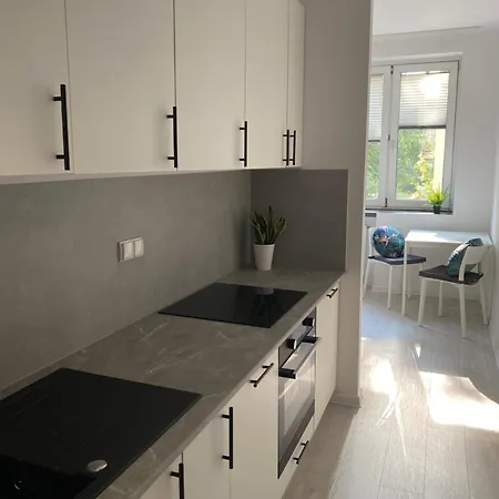 아파트 Kawalerki Basi Przy Dabrowskiego 22