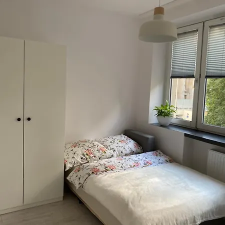 Kawalerki Basi Przy Dabrowskiego 22 카토비체