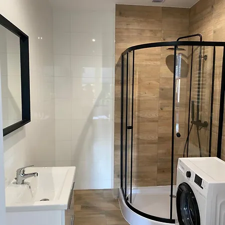 아파트 Kawalerki Basi Przy Dabrowskiego 22