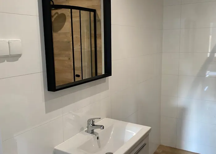 Kawalerki Basi Przy Dabrowskiego 22 Katowice